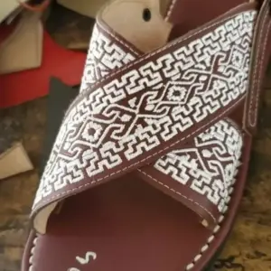 Huarache Bordado acojinado