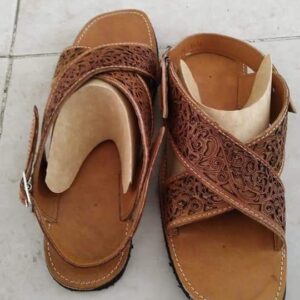 Huarache adornado a Lazer en piel suavecita y acojinado