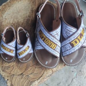 Huaraches bordados en piel y acojinados PERSONALIZADOS